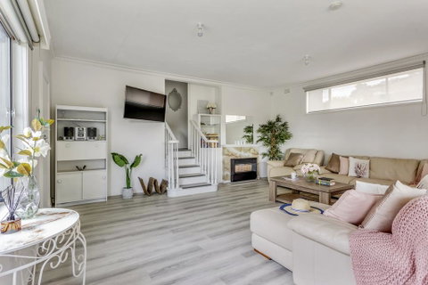 A Wave From It All - Accommodation Brisbane 2