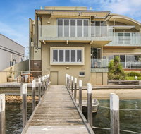 A Window on the Bay - Accommodation Brisbane