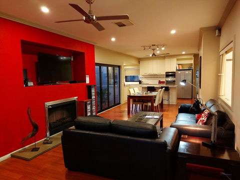 About Time Retreats- Studio Seven - Accommodation Brisbane 0