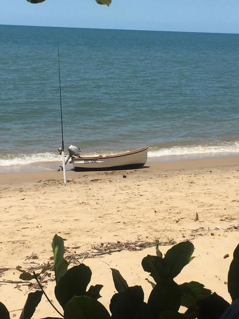 Absolute Beach Frontage, Family Friendly, Home Away From Home - Accommodation Brisbane 3