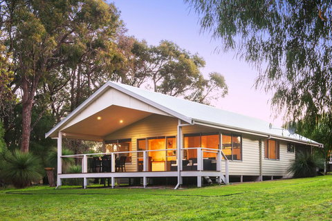 Acacia Chalets Margaret River - Accommodation Brisbane 0