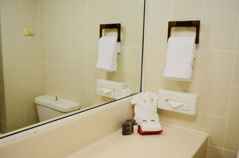Acacia Court Hotel - Accommodation Brisbane 3