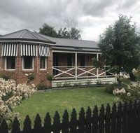 Acacia House - Central Healesville - Yarra Valley - Accommodation Brisbane