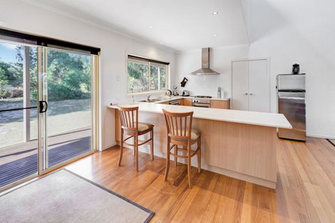 Acacia Lakehouse - The Lake At Your Doorstep - Accommodation Brisbane 3