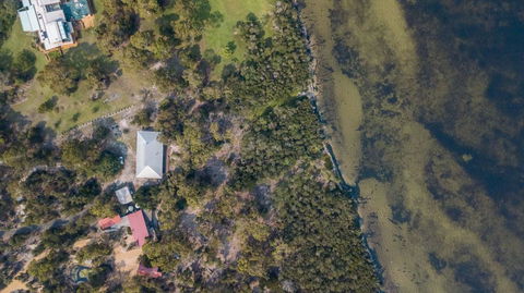 Acacia Lakehouse - The Lake At Your Doorstep - Accommodation Brisbane 1