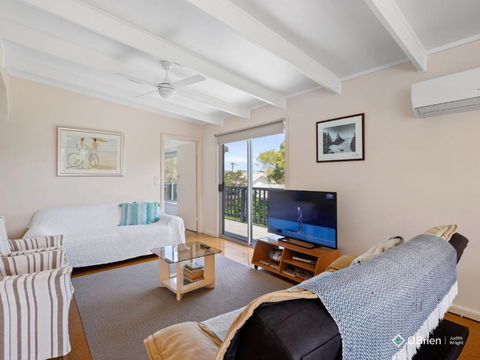 Dolphin Hideaway - Accommodation Brisbane 2
