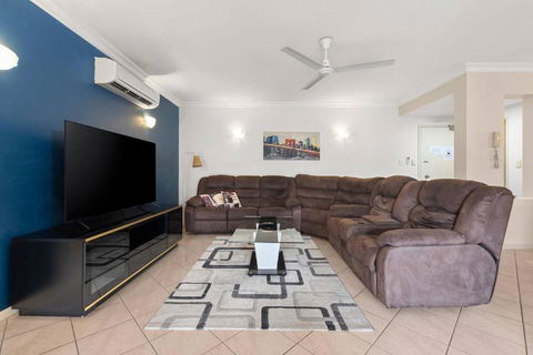 Discover A Lush Poolside Stay At The Lakes Resort - Accommodation Brisbane 1