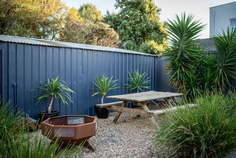 Driftwood Beach House - A Cosy Coastal Cottage - Accommodation Brisbane 2