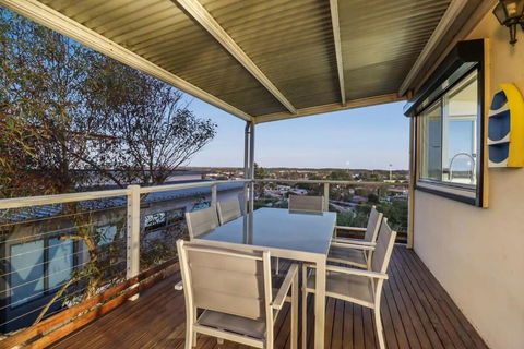 Dune Top Views 400m Walk To Beach - Accommodation Brisbane 0