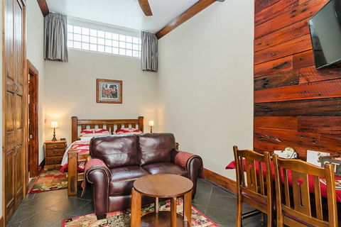 Eagle Foundry Bed & Breakfast - Accommodation Brisbane 4