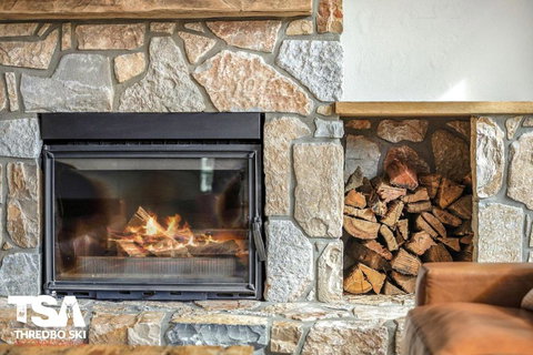 Eagle Oak Chalet - Accommodation Brisbane 3