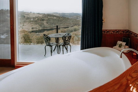 Eagle View Escape - Accommodation Brisbane 4