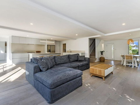 East Beach Retreat - Accommodation Brisbane 1