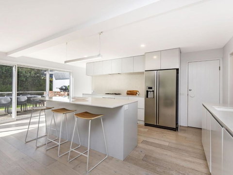 East Beach Retreat - Accommodation Brisbane 3