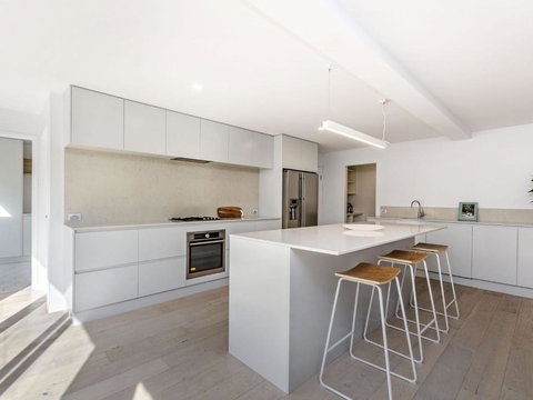 East Beach Retreat - Accommodation Brisbane 4