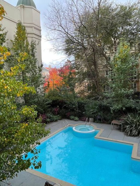 East Melbourne Studio - MCG, CBD, Shops, Transport - Accommodation Brisbane 2