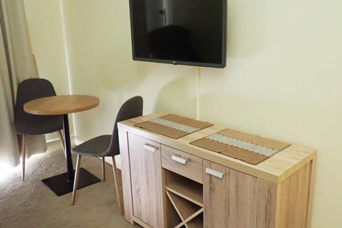 East Melbourne Studio - MCG, CBD, Shops, Transport - Accommodation Brisbane 3