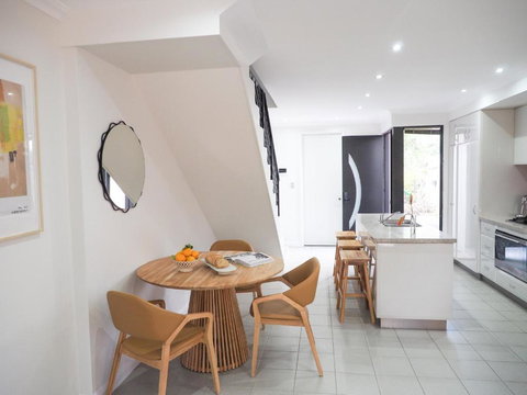 East Perth Townhouse - Accommodation Brisbane 1