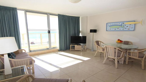 Ebbtide 13 - Accommodation Brisbane 2