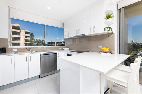 Ebbtide 10 - Accommodation Brisbane 3