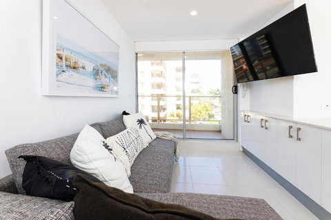 Ebbtide 10 - Accommodation Brisbane 2