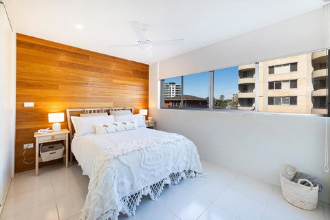 Ebbtide 10 - Accommodation Brisbane 1
