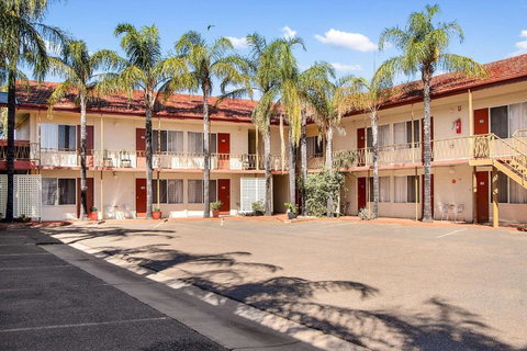 Econo Lodge Griffith Motor Inn - Accommodation Brisbane 2