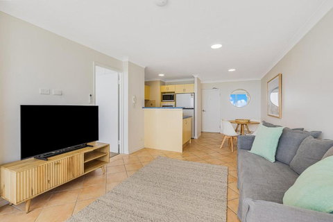 Eden Towers Unit 5 - Accommodation Brisbane 2