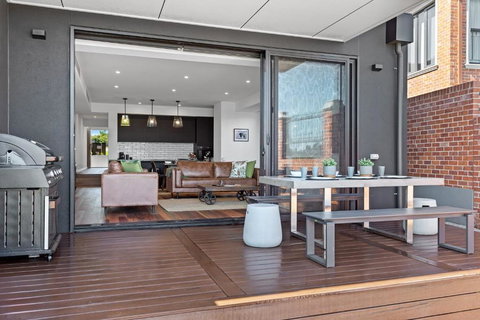 Edgewater On Irvine - Accommodation Brisbane 3