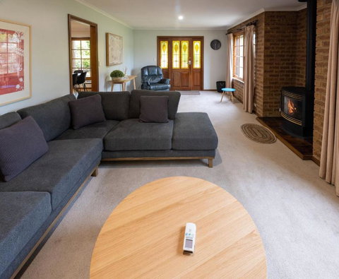 Eildon Motel Main House - Accommodation Brisbane 4