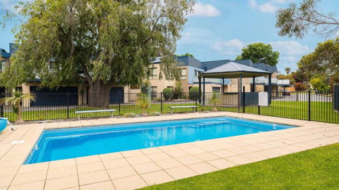 El Penguini - Accommodation Brisbane 0