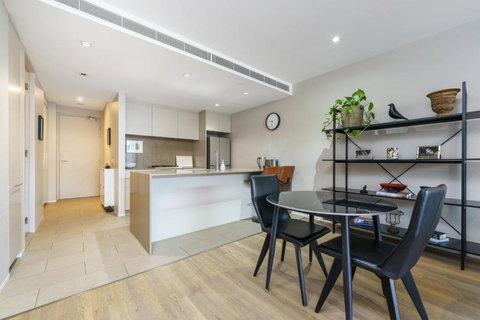 Elegant Apartment In Kingston Foreshore - Accommodation Brisbane 2