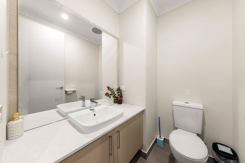 Entire Luxury House In Wantirna South - Accommodation Brisbane 4