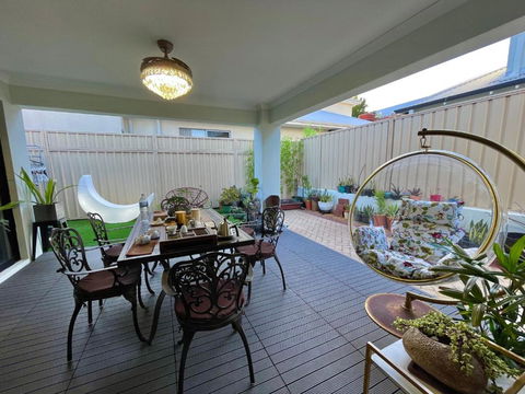 Equitice Spring Moonlight Villa - Accommodation Brisbane 3