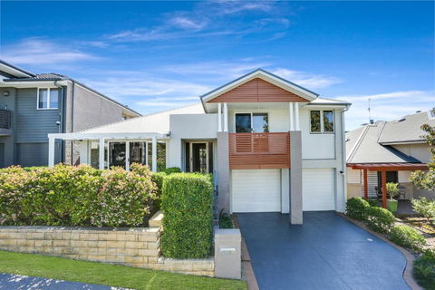 Entire Home In Park Central - Family-Friendly Getaway - Walk To Parks, Shops And Transport In Macarthur - Accommodation Brisbane 0