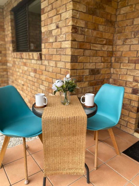 Fabulous Canal-front Unit In Mooloolaba - Accommodation Brisbane 3