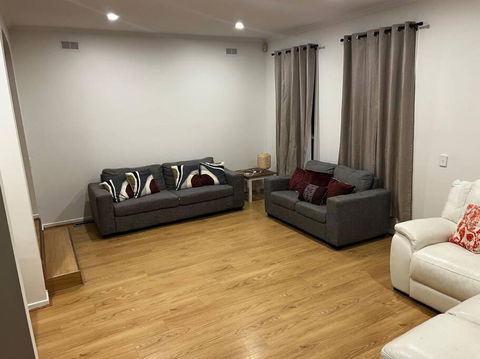 Family Home- Close To Knox City & Dandenong Ranges - Accommodation Brisbane 4