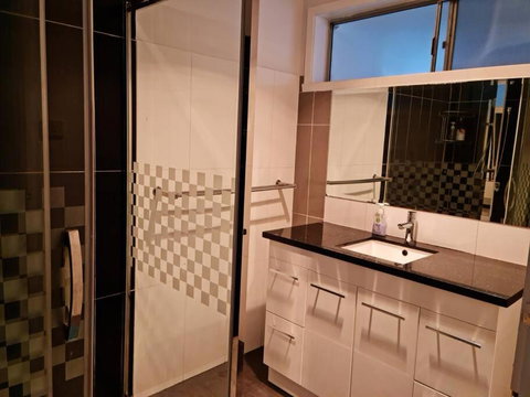Four Bedroom House With Free Parking On Site - Accommodation Brisbane 2