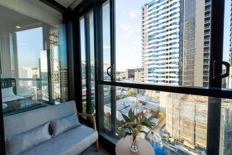 FV Peppers 2BR 2BA W Parking, Shared Spa, Gym, Pool - Accommodation Brisbane 1