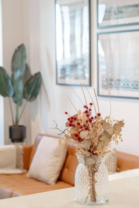 FV Peppers 2BR 2BA W Parking, Shared Spa, Gym, Pool - Accommodation Brisbane 2