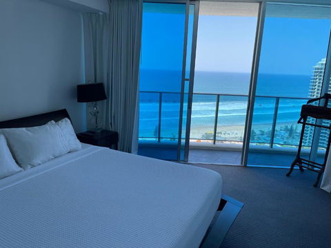 H Luxury Apartment At Surfers Paradise High Floor - Accommodation Brisbane 2