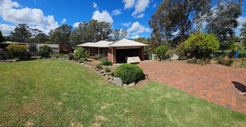 Gungurru - Accommodation Brisbane 0