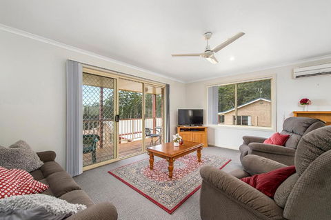 H1211 Mission Terrace Lakewood Heights Estate - Accommodation Brisbane 0