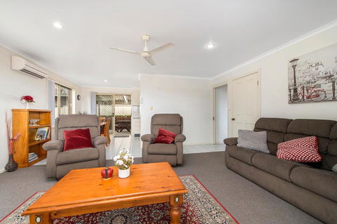 H1211 Mission Terrace Lakewood Heights Estate - Accommodation Brisbane 2