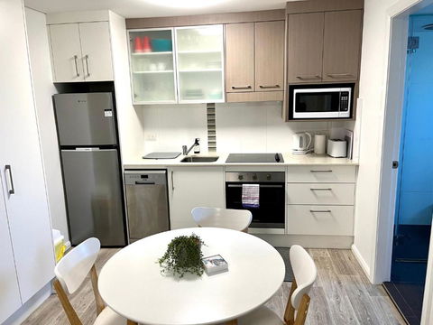H2O Holiday Apartments - Unit 4 - Accommodation Brisbane 2
