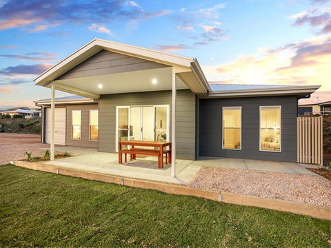 High Tide - Beachfront Pet-friendly - Accommodation Brisbane 1