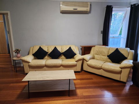 Homestay Near Dandenong Plaza - Accommodation Brisbane 2