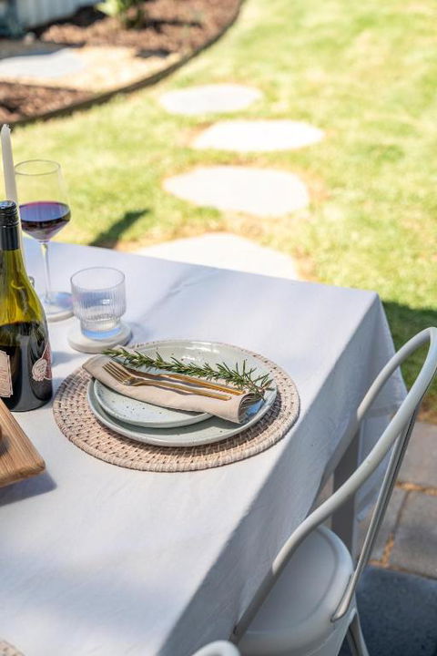 ILUKA Luxe Accommodation, Relaxed Coastal Vibe - Accommodation Brisbane 3