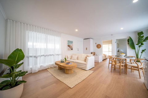 ILUKA Luxe Accommodation, Relaxed Coastal Vibe - Accommodation Brisbane 0