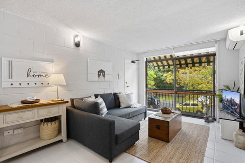 Inner City Apartment Living In Quiet Location - Accommodation Brisbane 0